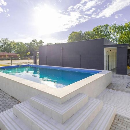 Forest Földvár Apartmanok Balatonfoldvar Exterior foto