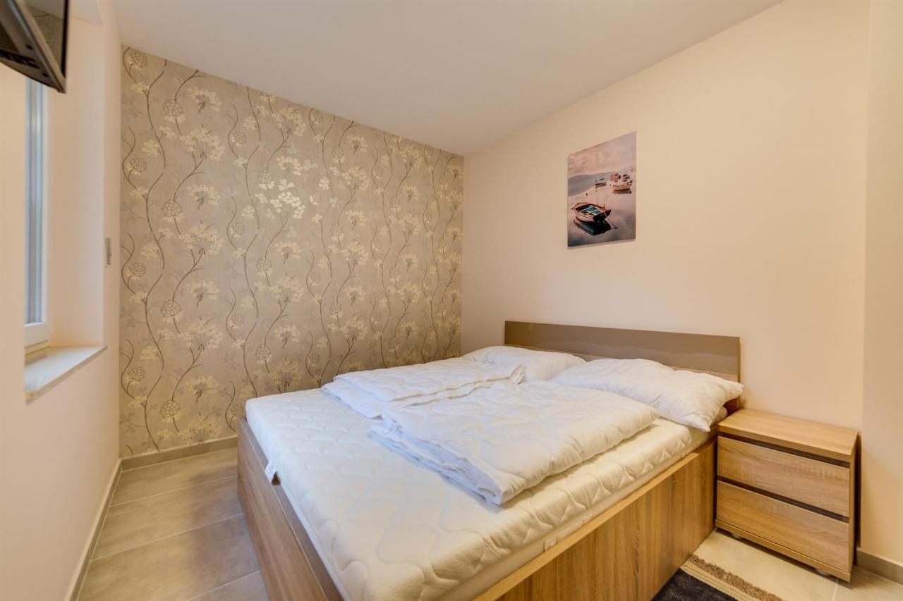 Forest Földvár Apartmanok Balatonfoldvar Exterior foto