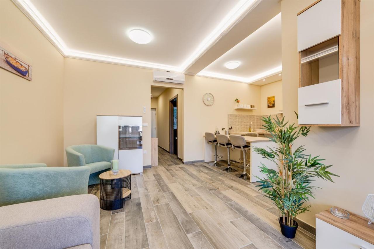 Forest Földvár Apartmanok Balatonfoldvar Exterior foto