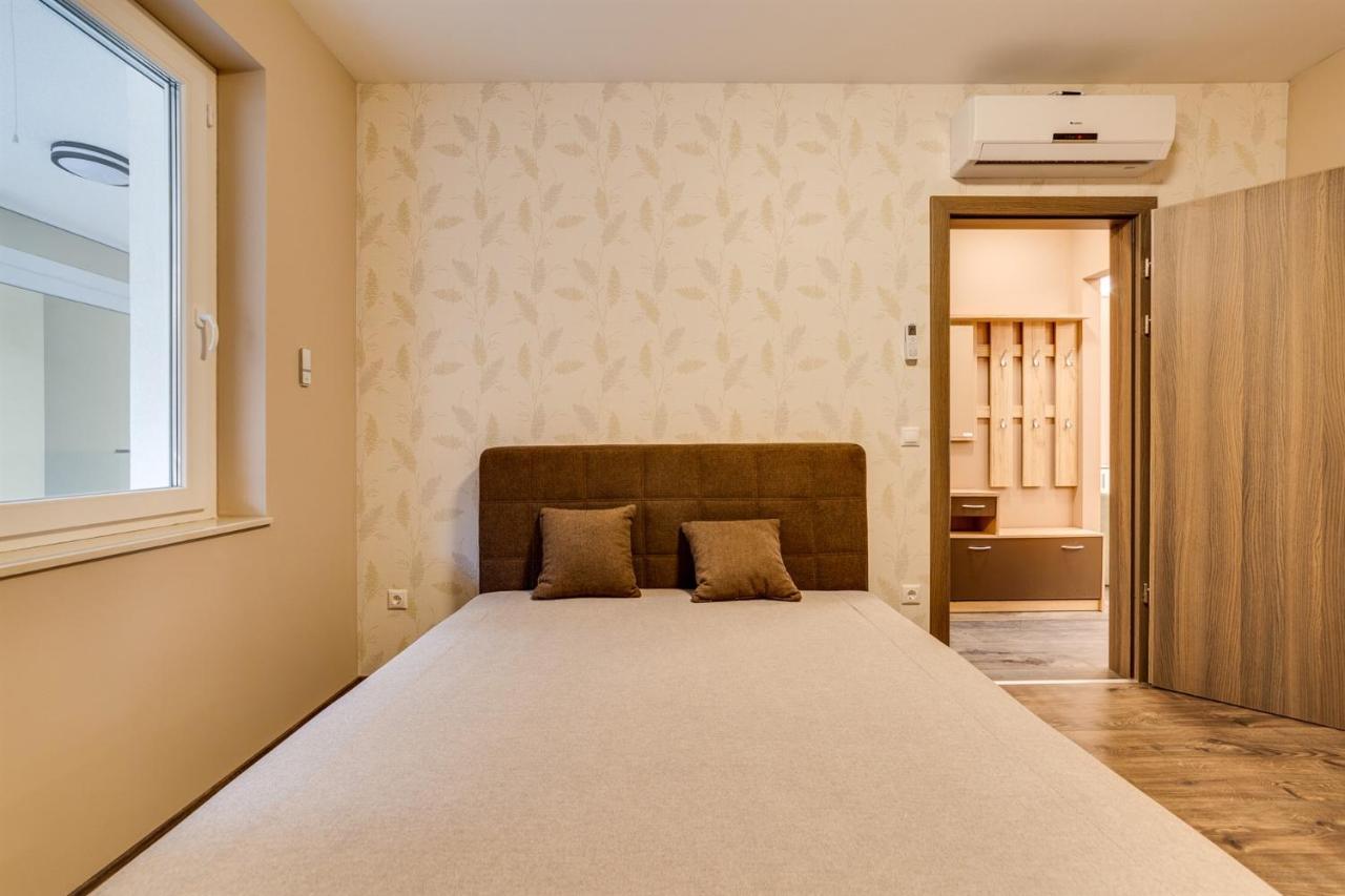 Forest Földvár Apartmanok Balatonfoldvar Exterior foto