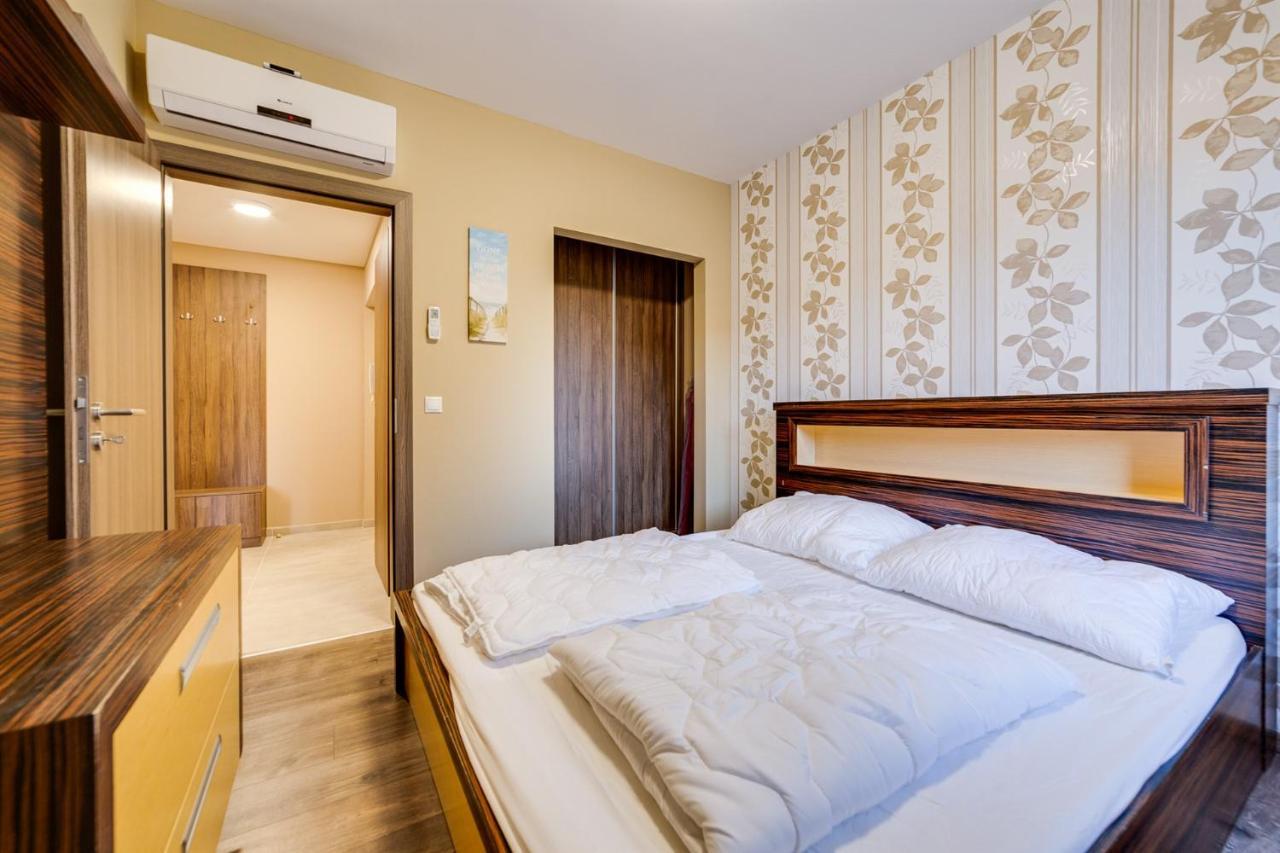Forest Földvár Apartmanok Balatonfoldvar Exterior foto