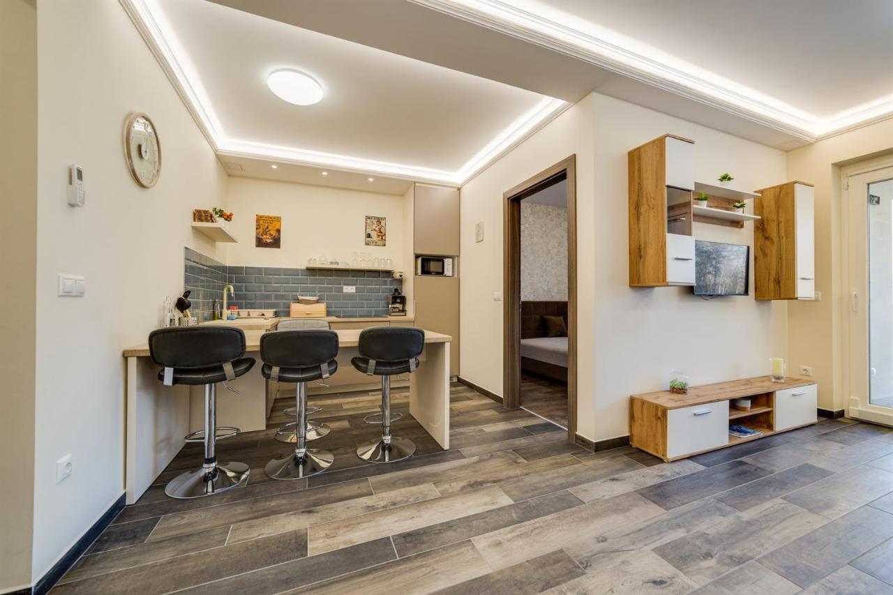 Forest Földvár Apartmanok Balatonfoldvar Exterior foto