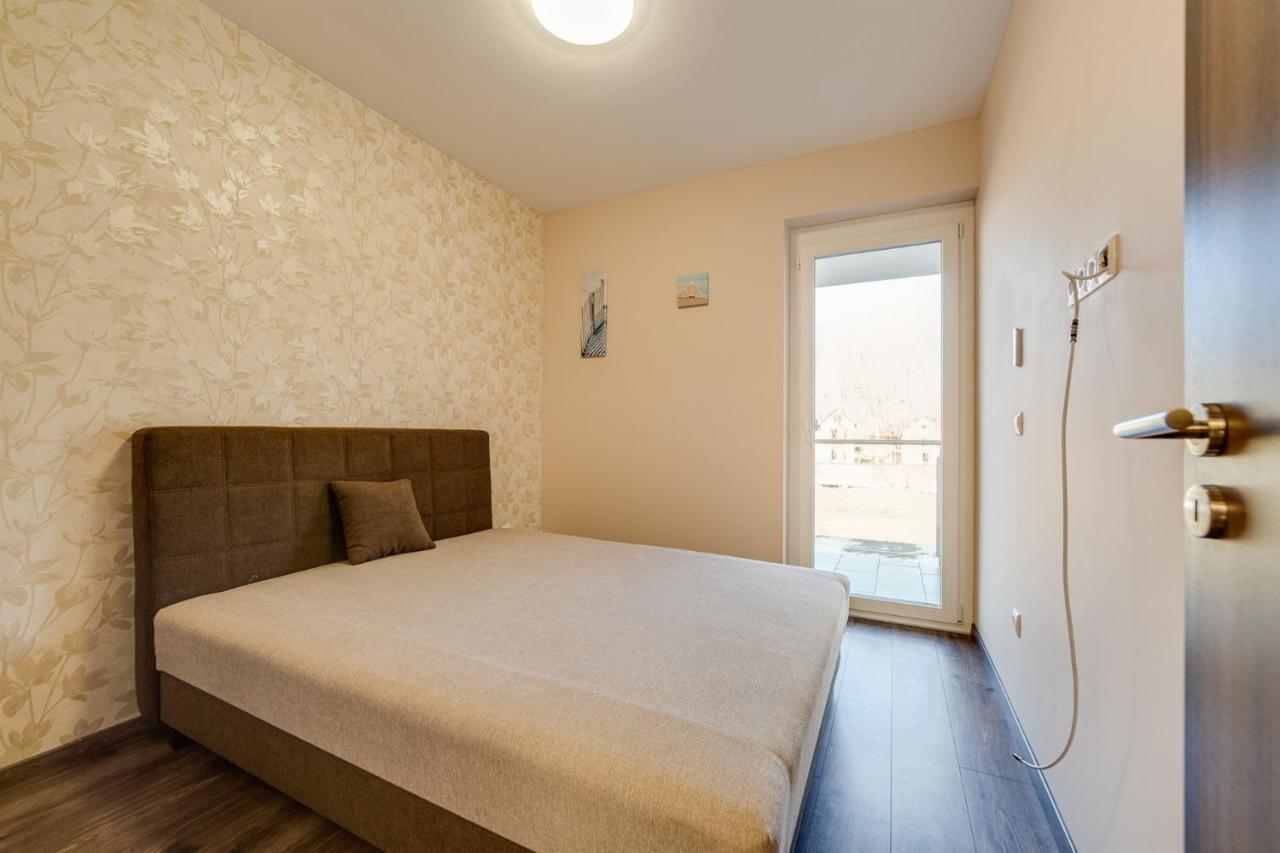 Forest Földvár Apartmanok Balatonfoldvar Exterior foto